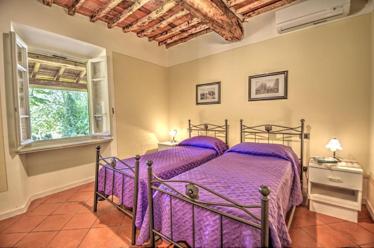 Lucca Cycling Holidays Il Tiglio Rooms SantʼAndrea di Compito 外观 照片